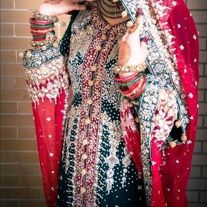 Pakistani Bridal Lengha 3 Piece plus purse